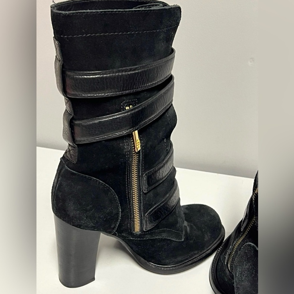 ✨Tory Burch Black Suede Buckle Boots Size 8.5✨ - Picture 7 of 7